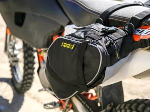 Photo showing left side saddlebag