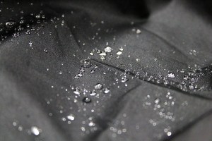 Photo showing water droplets on cover