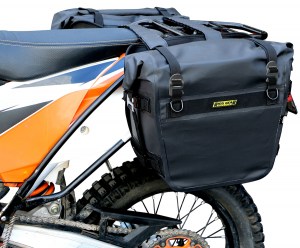 KTM with SE-3050 black saddlebags installed